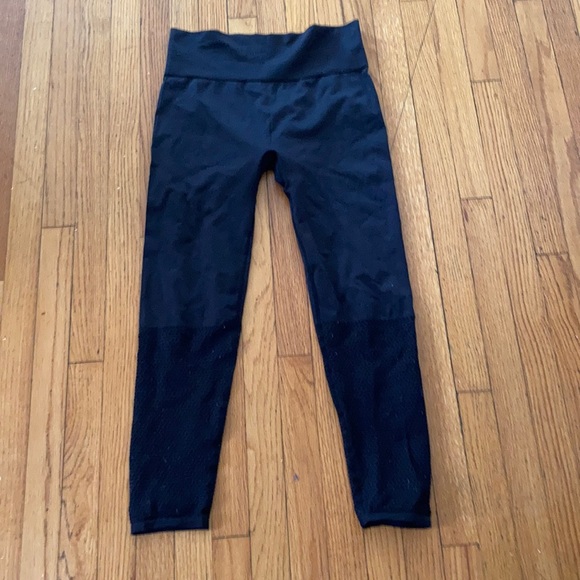 Fabletics - Picture 14 of 17